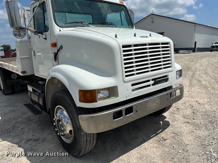 image for item FC1895 1998 International 8100 rollback truck