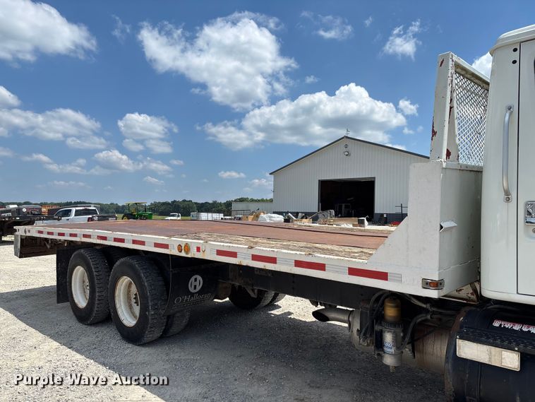 image for item FC1895 1998 International 8100 rollback truck