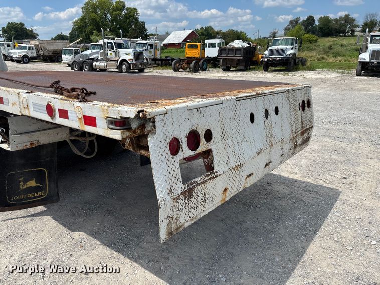 image for item FC1895 1998 International 8100 rollback truck
