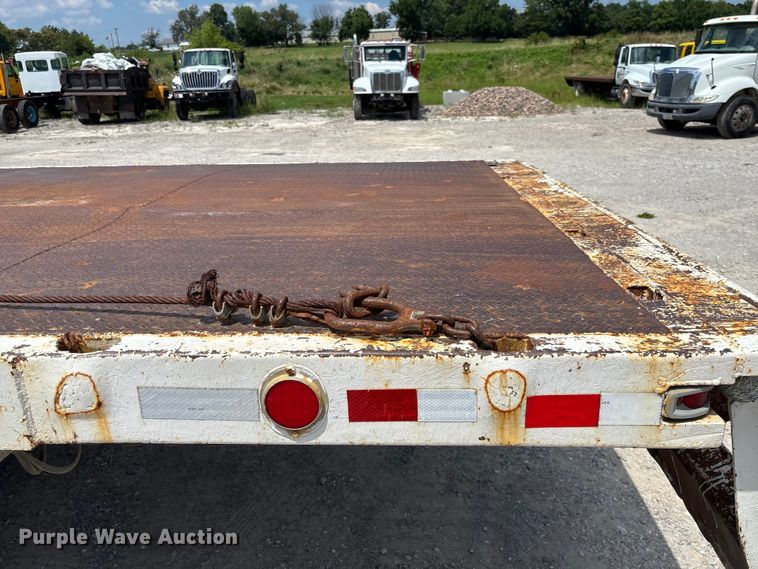 image for item FC1895 1998 International 8100 rollback truck