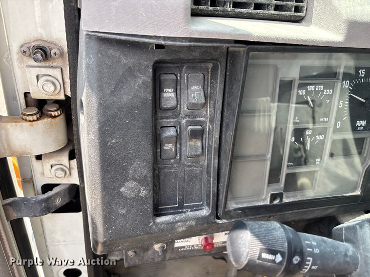image for item FC1895 1998 International 8100 rollback truck