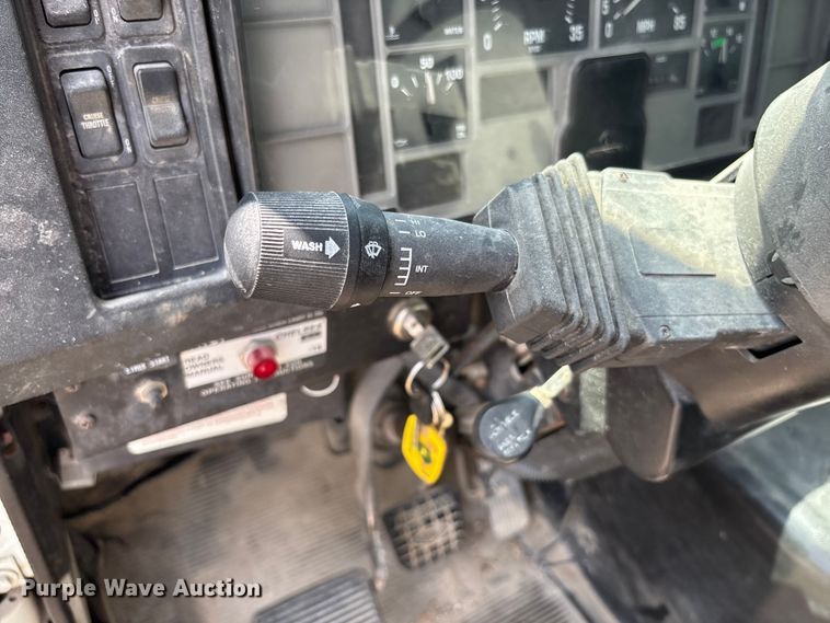 image for item FC1895 1998 International 8100 rollback truck