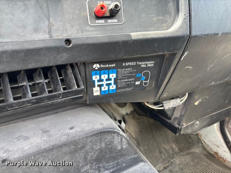 image for item FC1895 1998 International 8100 rollback truck