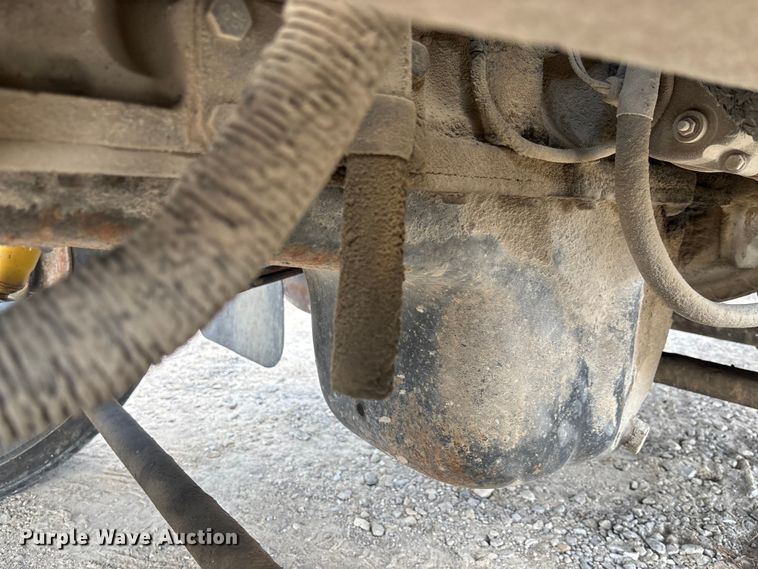image for item FC1895 1998 International 8100 rollback truck