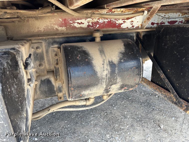 image for item FC1895 1998 International 8100 rollback truck