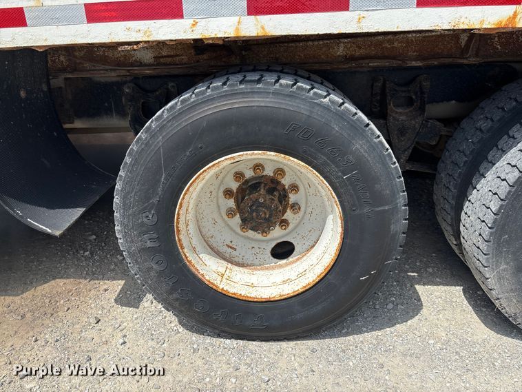 image for item FC1895 1998 International 8100 rollback truck
