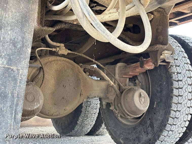 image for item FC1895 1998 International 8100 rollback truck