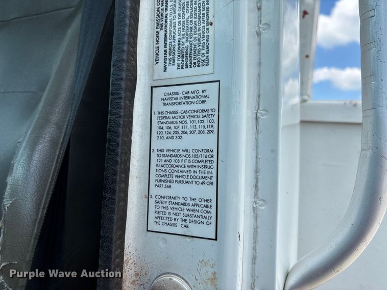image for item FC1895 1998 International 8100 rollback truck