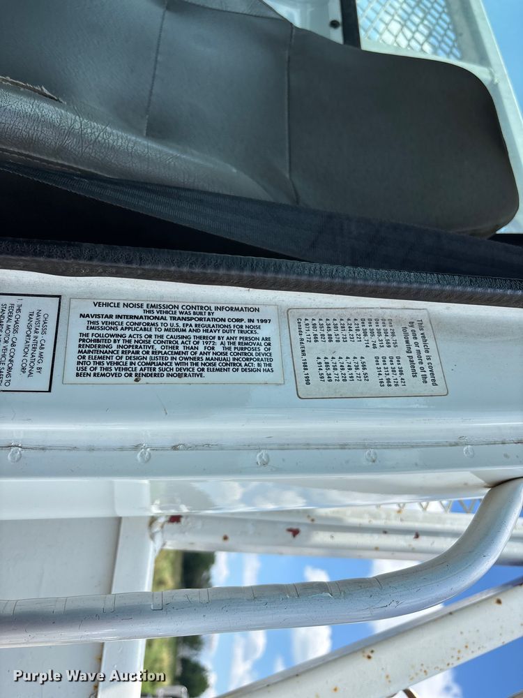 image for item FC1895 1998 International 8100 rollback truck