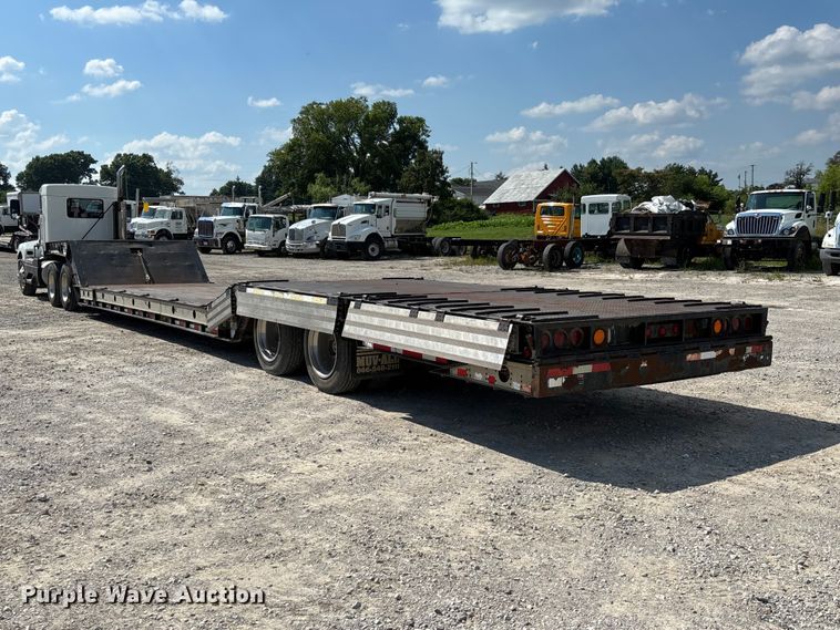 image for item FC1896 2008 Palomino Muvall double drop deck equipment trailer