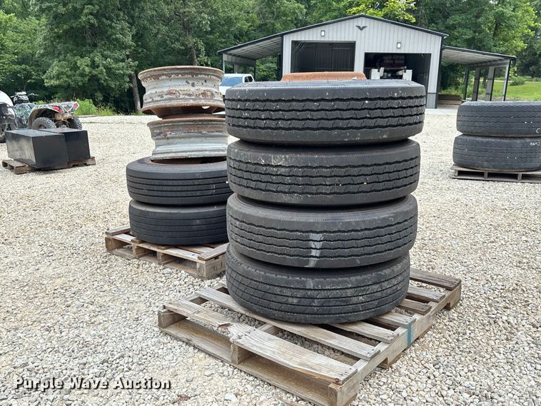 image for item FC1922 (6) 255/75R22.5 tires and wheels