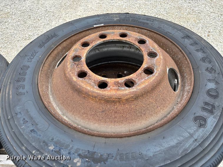 image for item FC1922 (6) 255/75R22.5 tires and wheels
