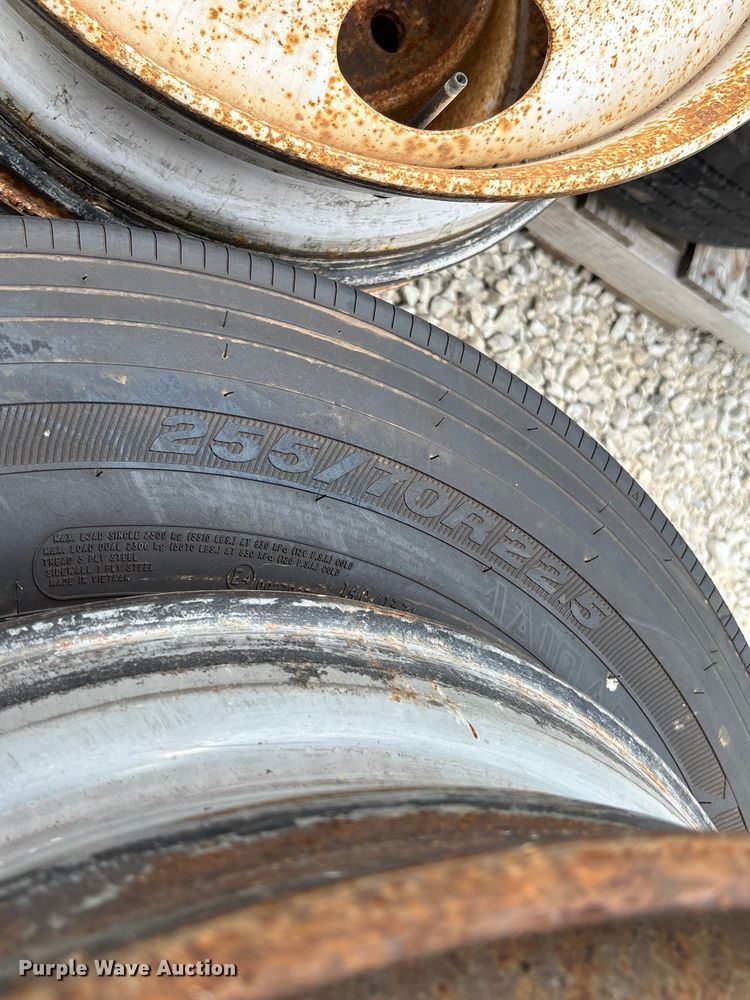image for item FC1922 (6) 255/75R22.5 tires and wheels