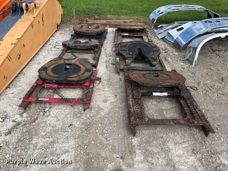 image for item FC1929 (6) sliding fifth wheel plates