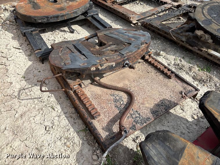 image for item FC1929 (6) sliding fifth wheel plates