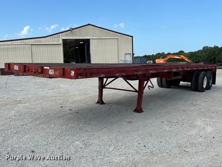 1974 Trailmobile flatbed trailer