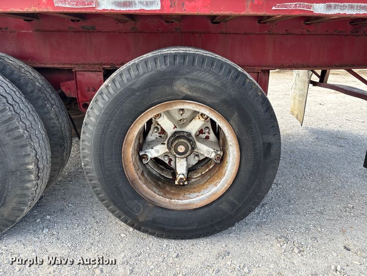 image for item FC1931 1974 Trailmobile flatbed trailer