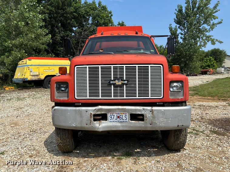 image for item FC1967 1993 Chevrolet C7 Kodiak fuel truck