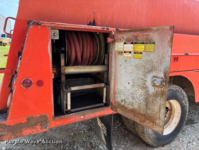 image for item FC1967 1993 Chevrolet C7 Kodiak fuel truck