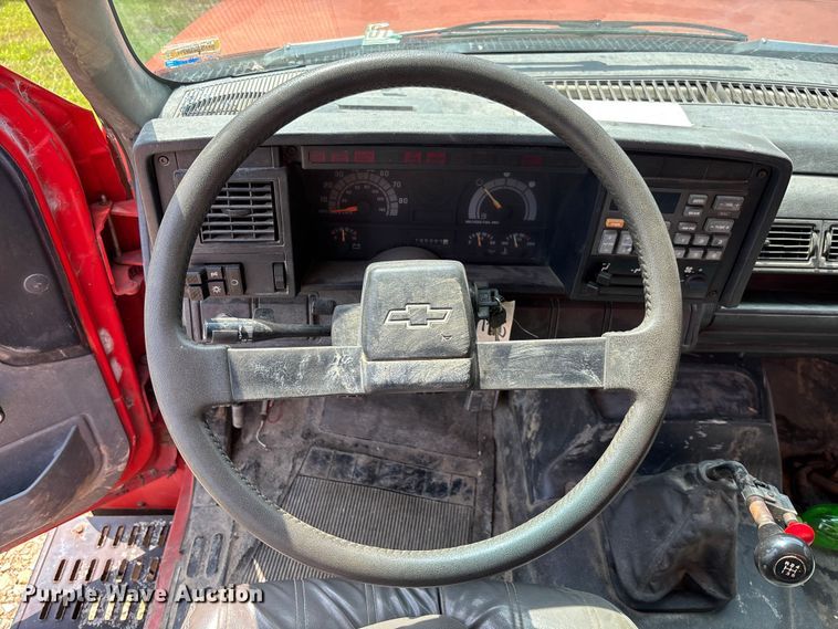 image for item FC1967 1993 Chevrolet C7 Kodiak fuel truck