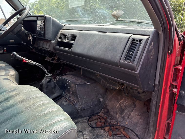 image for item FC1967 1993 Chevrolet C7 Kodiak fuel truck