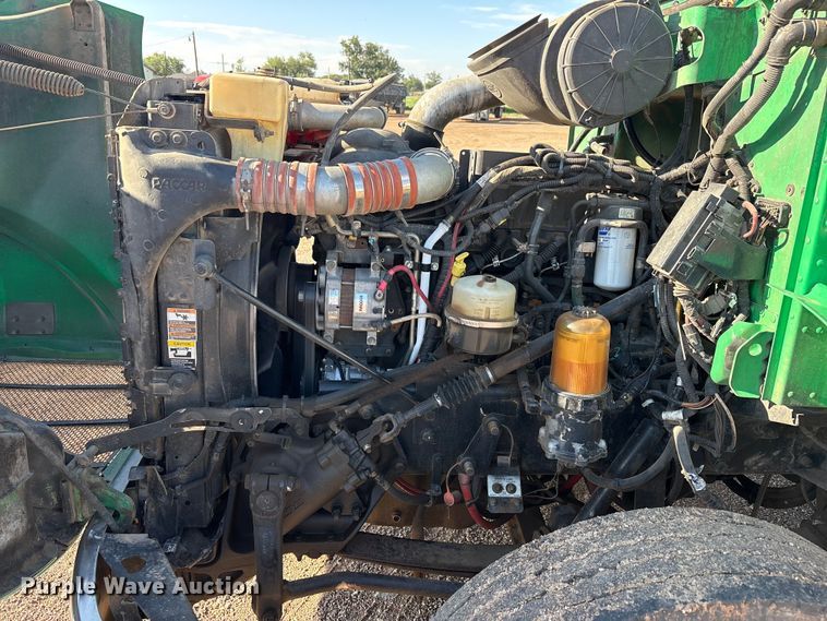 image for item FC2451 2013 Peterbilt 384 semi truck