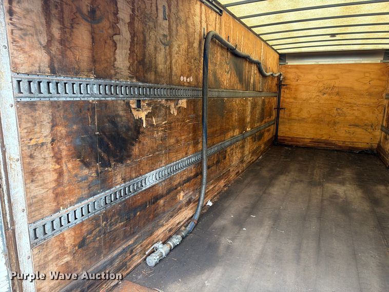 image for item FC3251 2014 Freightliner Business Class M2 box truck