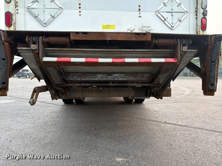 image for item FC3251 2014 Freightliner Business Class M2 box truck
