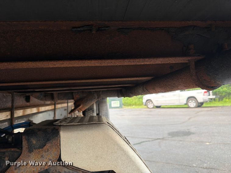 image for item FC3251 2014 Freightliner Business Class M2 box truck