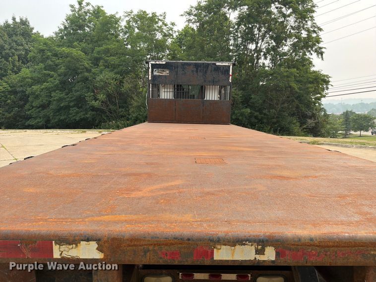 image for item FC3252 2005 Kenworth T800 flatbed truck