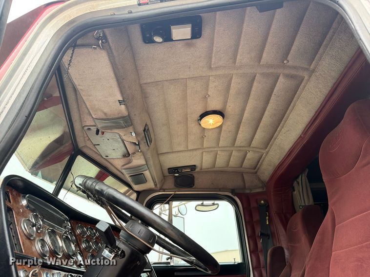 image for item FC3253 2003 Peterbilt 379 semi truck