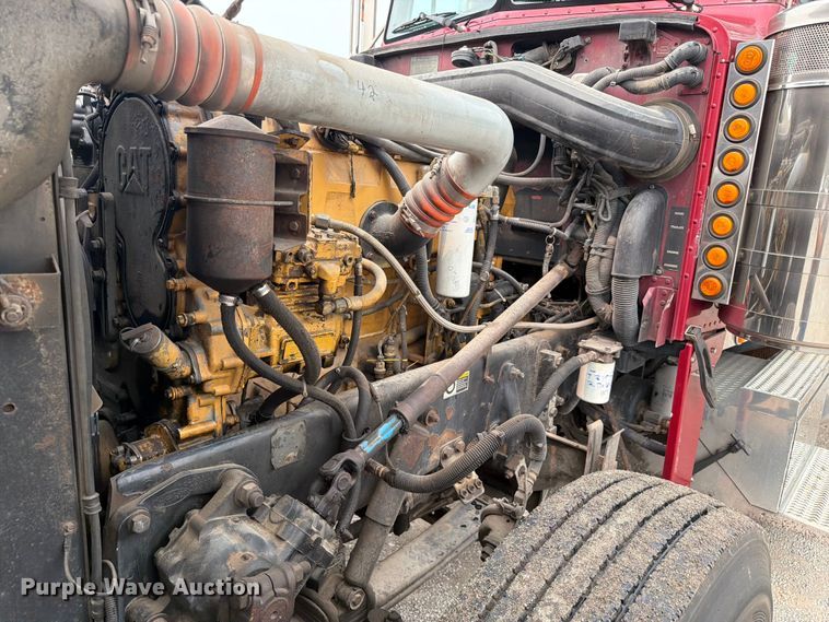 image for item FC3253 2003 Peterbilt 379 semi truck