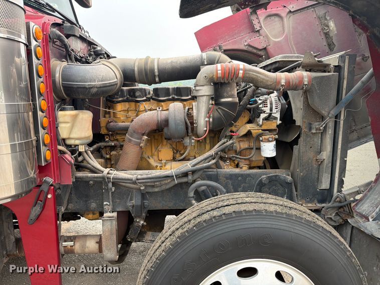 image for item FC3253 2003 Peterbilt 379 semi truck