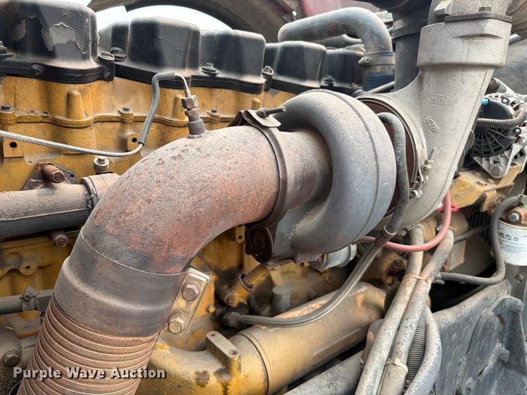 image for item FC3253 2003 Peterbilt 379 semi truck
