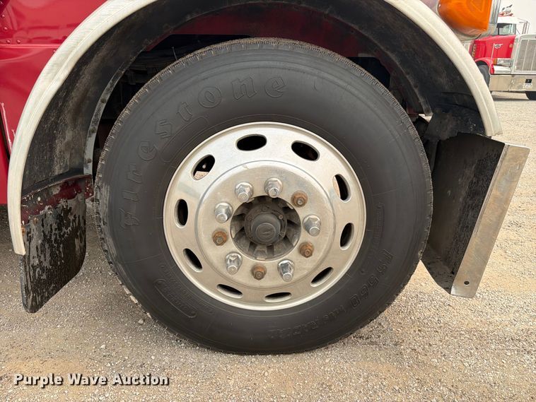 image for item FC3253 2003 Peterbilt 379 semi truck