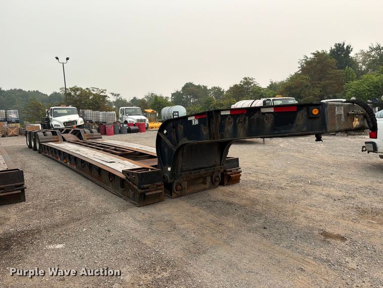 image for item FC3254 2006 X-l Specialized Trailers XL102HDC lowboy equipment trailer