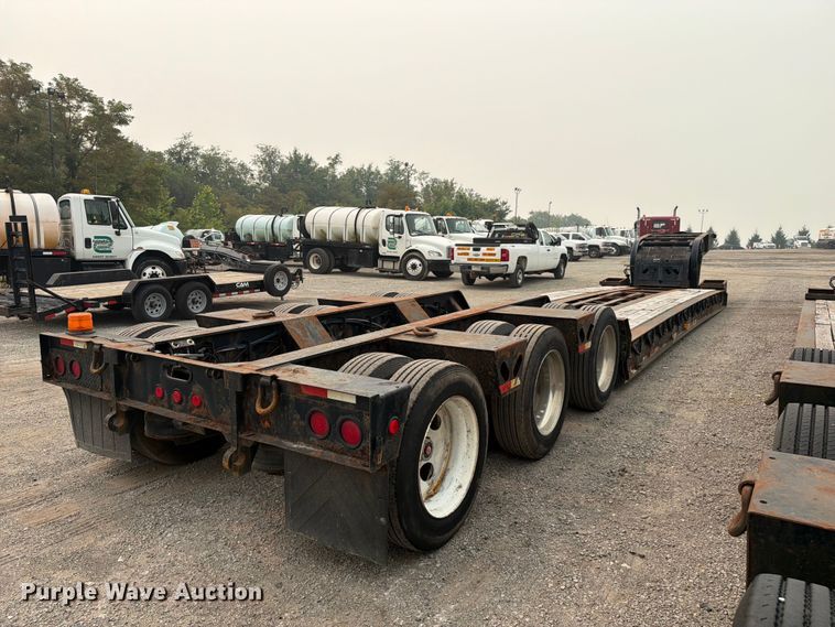 image for item FC3254 2006 X-l Specialized Trailers XL102HDC lowboy equipment trailer