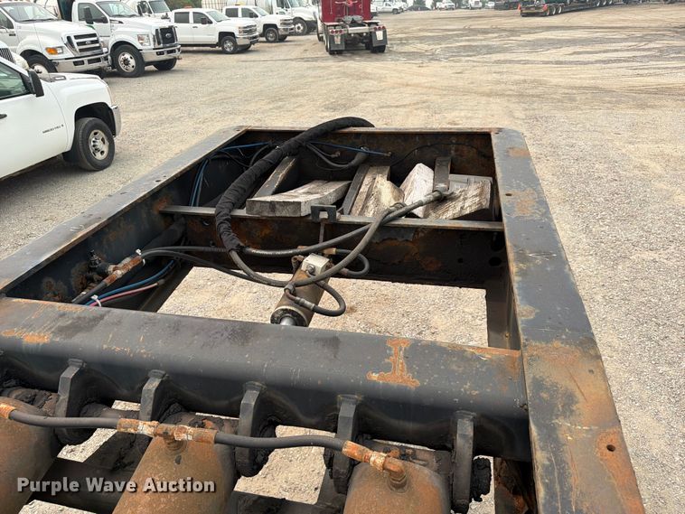 image for item FC3254 2006 X-l Specialized Trailers XL102HDC lowboy equipment trailer