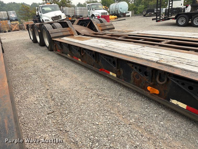 image for item FC3254 2006 X-l Specialized Trailers XL102HDC lowboy equipment trailer