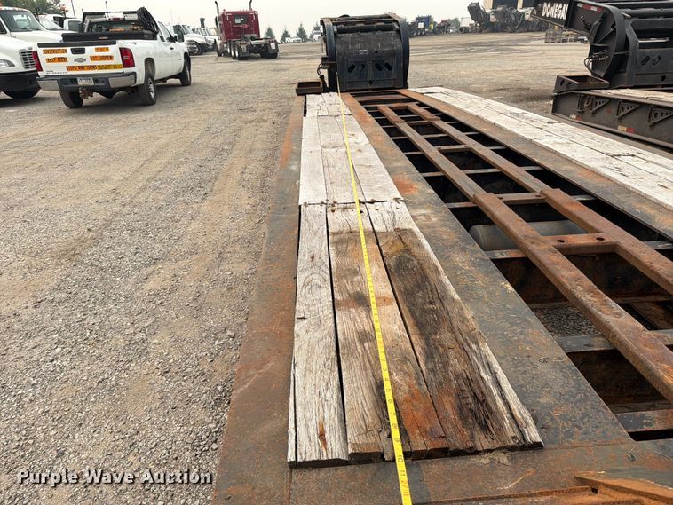 image for item FC3254 2006 X-l Specialized Trailers XL102HDC lowboy equipment trailer