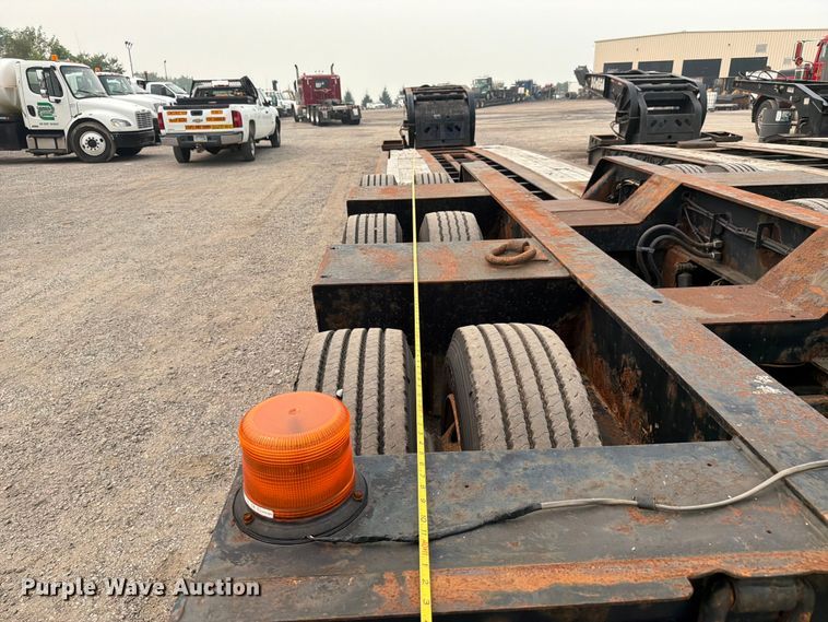 image for item FC3254 2006 X-l Specialized Trailers XL102HDC lowboy equipment trailer