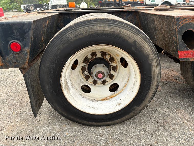 image for item FC3254 2006 X-l Specialized Trailers XL102HDC lowboy equipment trailer