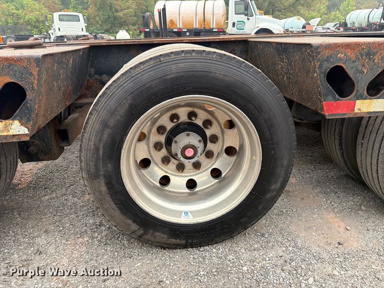 image for item FC3254 2006 X-l Specialized Trailers XL102HDC lowboy equipment trailer