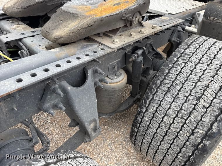 image for item FC4047 2023 International LT625 semi truck