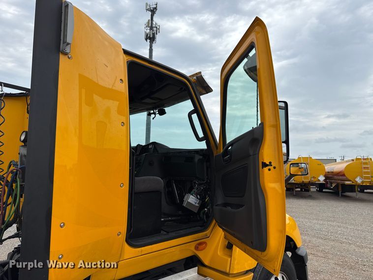 image for item FC4047 2023 International LT625 semi truck