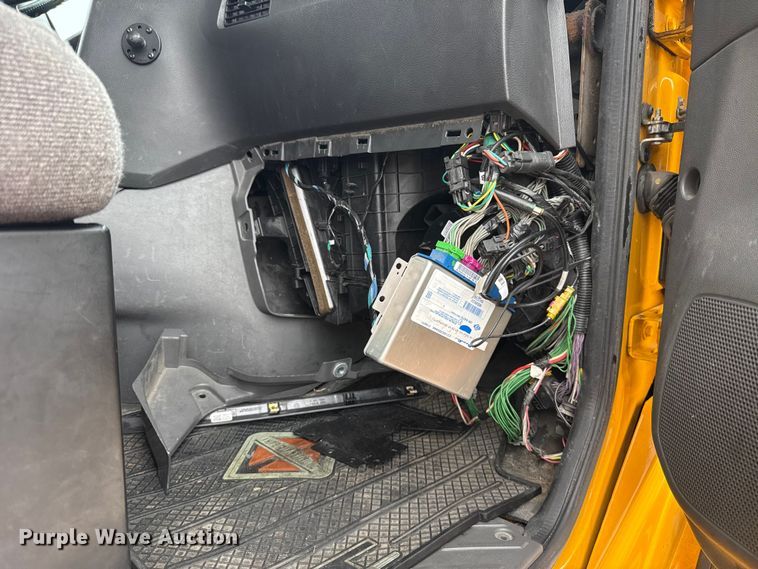 image for item FC4047 2023 International LT625 semi truck