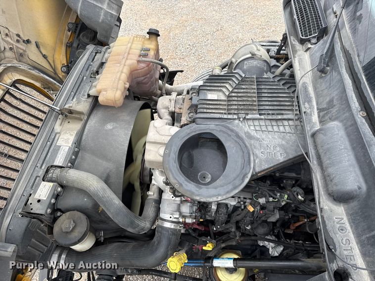 image for item FC4047 2023 International LT625 semi truck