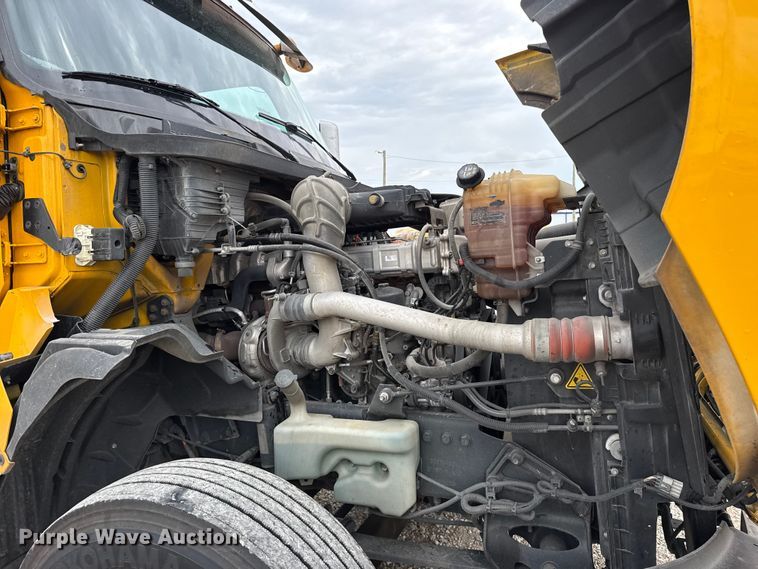 image for item FC4047 2023 International LT625 semi truck