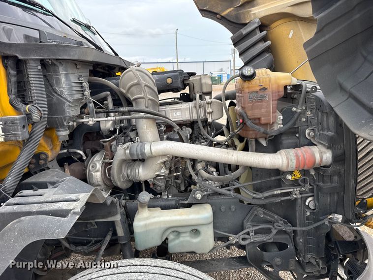 image for item FC4047 2023 International LT625 semi truck