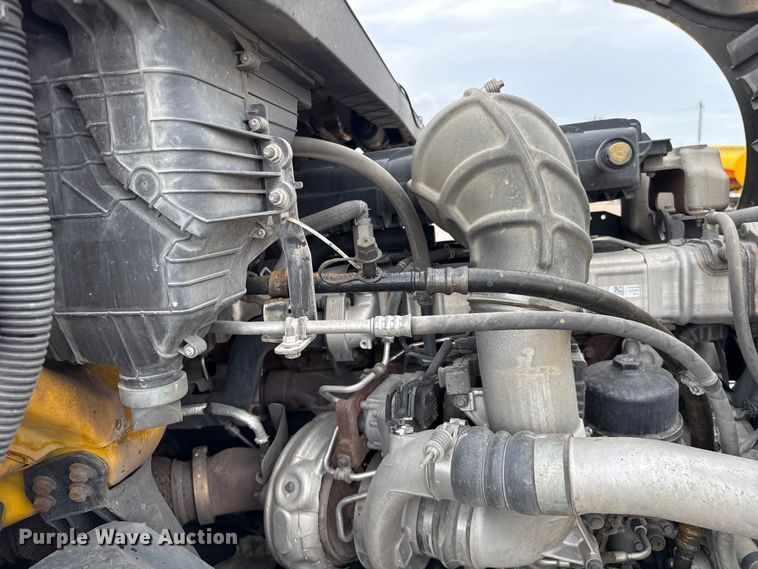 image for item FC4047 2023 International LT625 semi truck